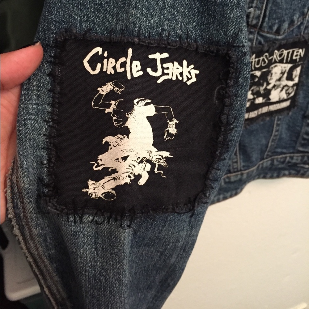 Jean jacket - Picture 2 of 8
